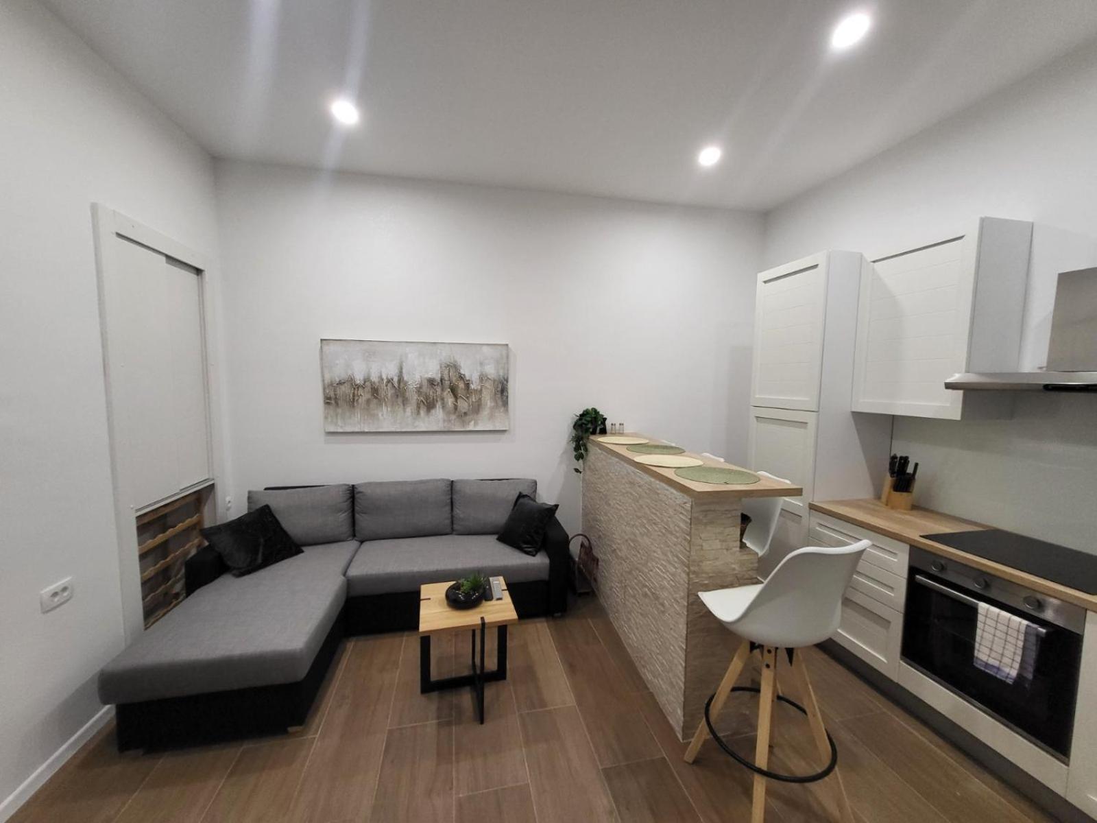 Apartment Capital *