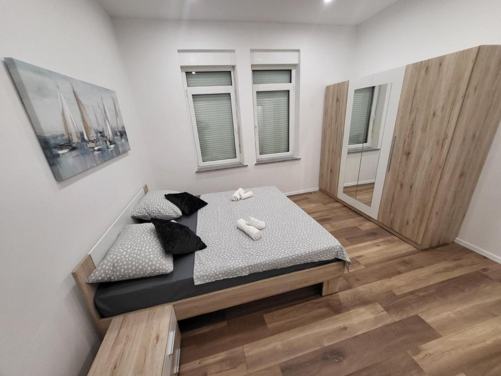 Capital Apartment *