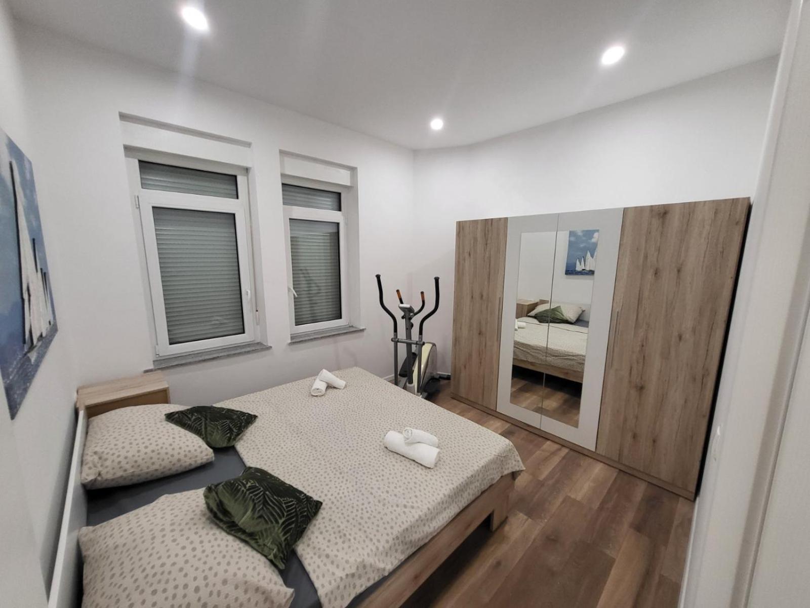 Apartment Capital *